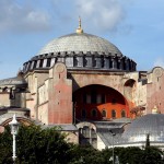 «Απαράδεκτη» χαρακτηρίζει το τουρκικό υπουργείου Εξωτερικών την ανακοίνωση του ελληνικού ΥΠΕΞ σχετικά με την Αγία Σοφία