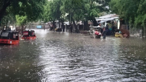 Ινδονησία: 24 νεκροί από πλημμύρες και κατολισθήσεις