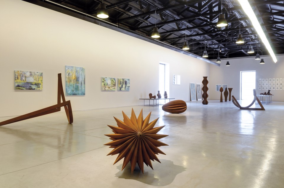 Η έκθεση με τίτλο «ΠΑΝΤΑ ΡΕΙ» των καταξιωμένων Γερμανών καλλιτεχνών Herbert Mehler και Sonja Edle von Hoessle.