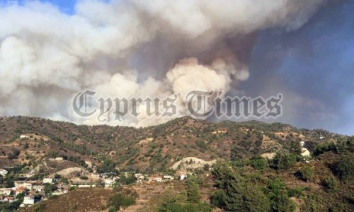 Κύπρος: Ανεξέλεγκτη ακόμα η μεγάλη πυρκαγιά