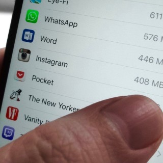 Τελικά σβήνονται ή όχι τα apps της Apple από το iOS;
