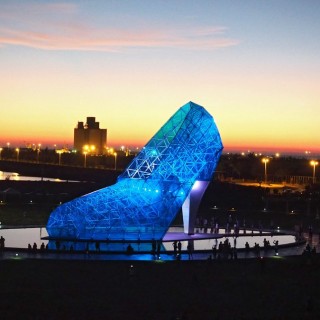 Ταϊβάν: Η Εκκλησία Του Τακουνιού σας περιμένει όλες. Και όλους!