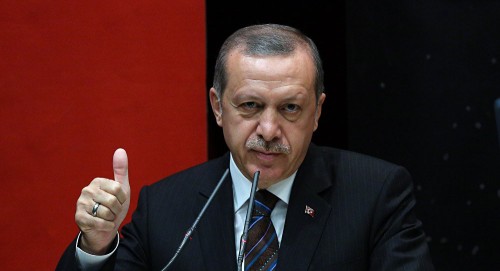O Ερντογάν κάλεσε σε προσευχή τους πολίτες πίσω το προεδρικό συγκρότημα