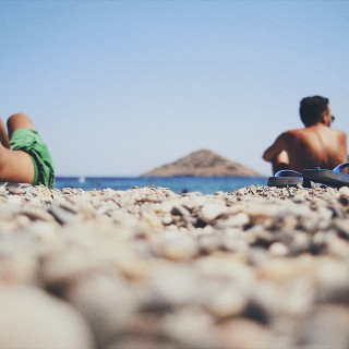 Παραλίες της Αττικής: Οι καλύτερες, το «Μαϊάμι», η κοντινή και η πονεμένη