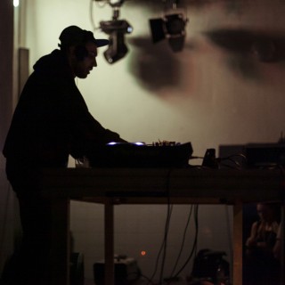 ”Βροντερό” πάρτι με.. ξαστεριά στην ταράτσα του Ρομάντσο την Κυριακή!