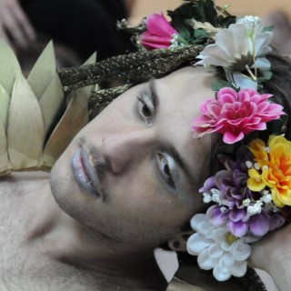 Ποιος είναι ο άγνωστος «Ποδάγρας» που παρουσιάζεται στη Μικρή Επίδαυρο;