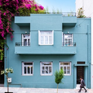 Γιατί κοντοστέκονται όλοι μπροστά σε αυτή την μονοκατοικία στο Παγκράτι;