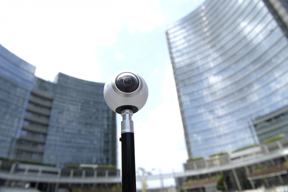GEAR 360