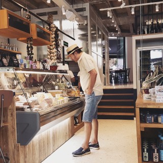 Ergon: Το «μπακάλικο» που θα ήθελε κανείς να είναι η κουζίνα του