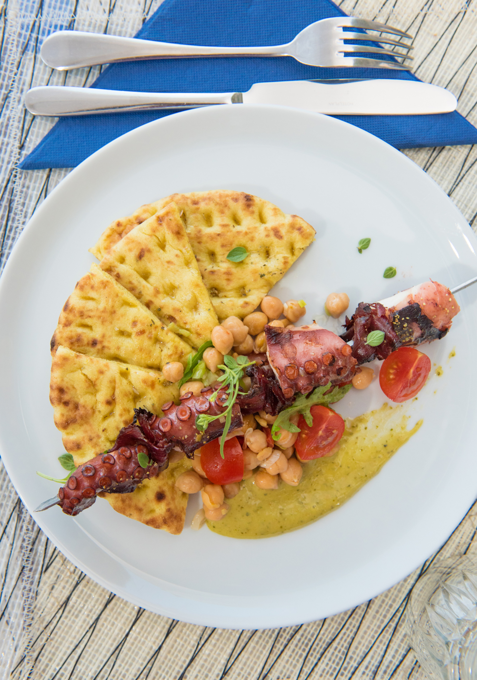 Το χταπόδι με το σαλάδο στο Imabari