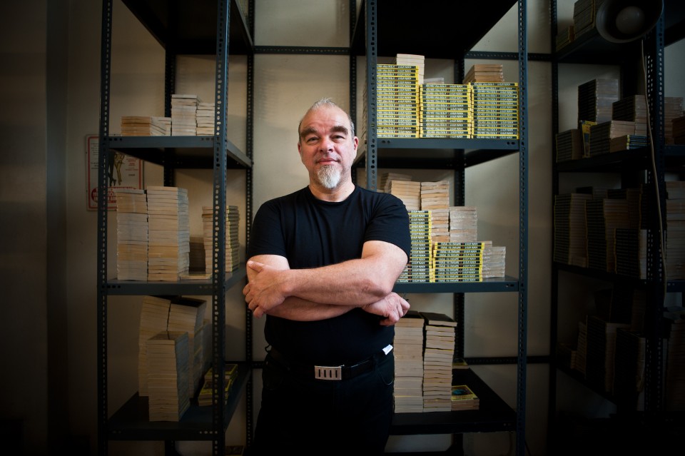 Ο Λάζαρος Λαζαρίδης, ιδιοκτήτης των Εκδόσεων Λυχνάρι, που εκδίδει μυστηρίου και αστυνομική λογοτεχνία, Αθήνα, Ιούλιος 2015
