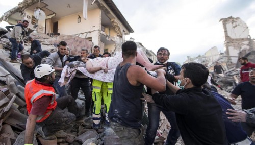 Ιταλία: 73 νεκροί μέχρι στιγμής από το σεισμό