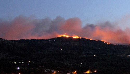 Φωτιές σε Χίο, Μενίδι και Ασπρόπυργο