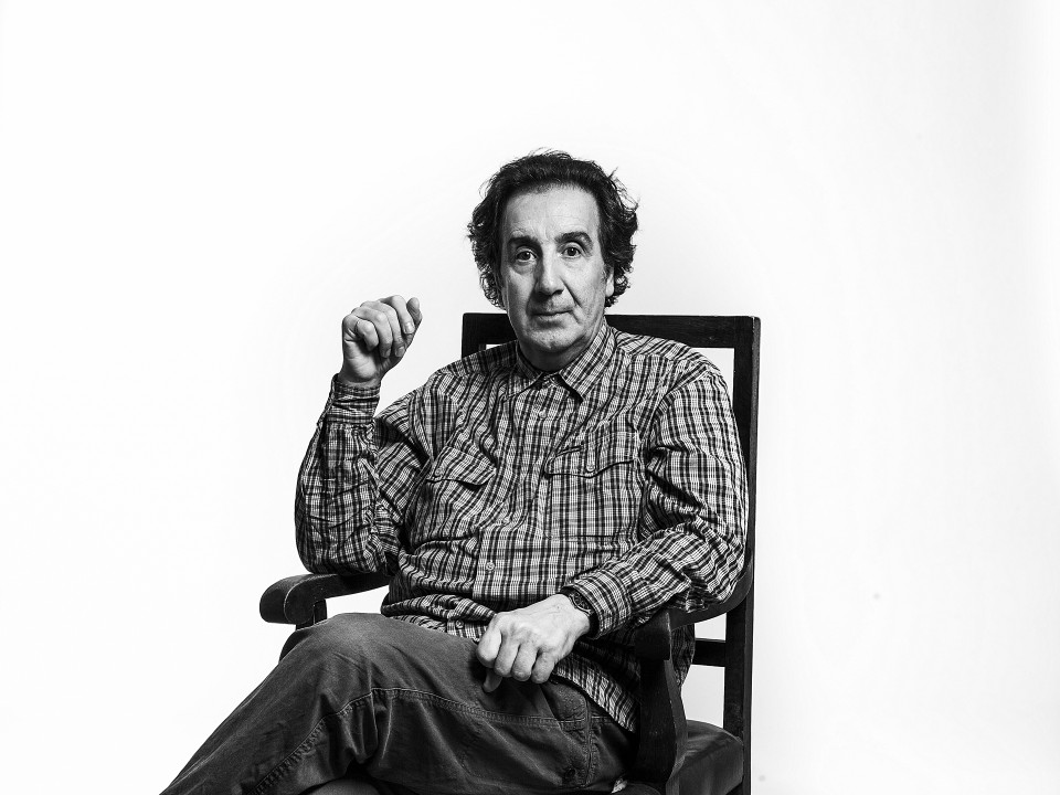 Áããåëïò Ðáðáäçìçôñßïõ, çèïðïéüò,ôñáãïõäéóôÞò êáé åéêáóôéêüò, ÁèÞíá, Áýãïõóôïò 2016