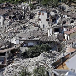 Υπάρχουν κακοτεχνίες στο Αματρίτσε; Σήμερα αργά το απόγευμα η κηδεία με 37 φέρετρα