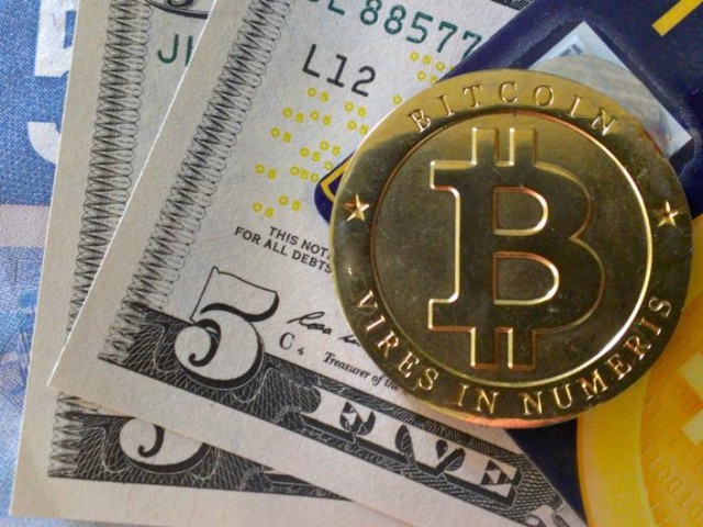Μ. Βρετανία: Σε χαμηλό 4 εβδομάδων κινείται το δολάριο καθώς υποχωρεί το bitcoin
