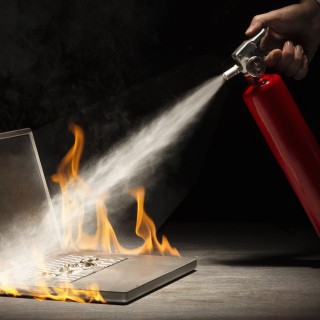 Πώς θα κρατήσετε κρύο το laptop σας μεσ’ στον Αύγουστο;