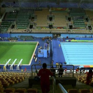 Ρίο: Γιατί η Ολυμπιακή πισίνα έγινε πράσινη;