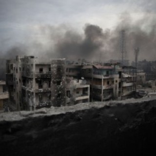 Σφοδρός βομβαρδισμός του Χαλεπίου από ρωσικά αεροσκάφη για δεύτερη συνεχή ημέρα