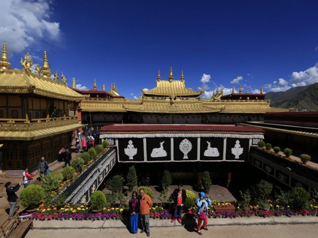 Μία παλαιά αμαξοστοιχία προσφέρει στους κινέζους επιβάτες … ανέσεις και γοητεία άλλων εποχών