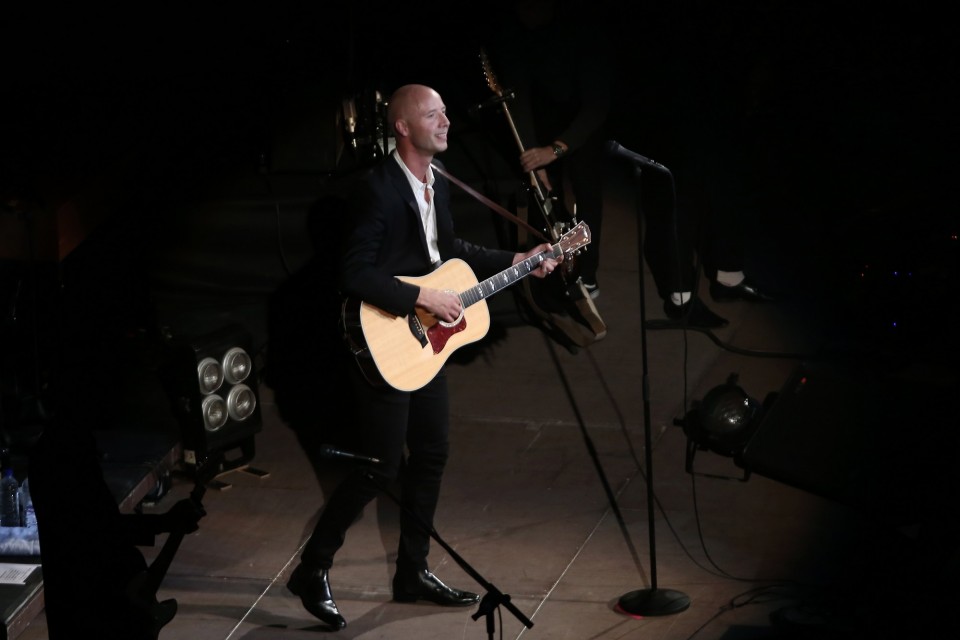 Norwegian singer Sivert Hoyem, in a live concert at the Herodion Theater (built in 161 AD) at the foothills of the Athens Acropolis on September 29, 2016 / Óõíáõëßá ôïõ Sivert Hoyem óôï Çñþäåéï, ÐÝìðôç 29 Óåðôåìâñßïõ 2016