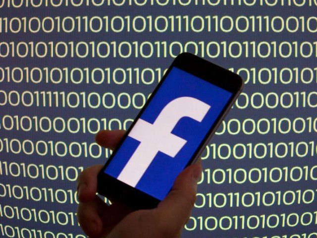 Το Facebook στρέφεται στην τεχνητή νοημοσύνη για να εντοπίζει προσβλητικό περιεχόμενο