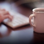 Ο λόγος που δεν πρέπει να έχετε την κούπα σας στο γραφείο