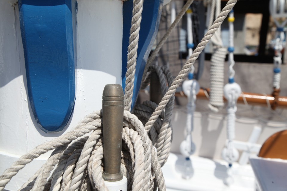 Στον ταρσανά συμβαίνουν όλα στην Κάλυμνο των σφουγγαράδων_GoSeeLeave