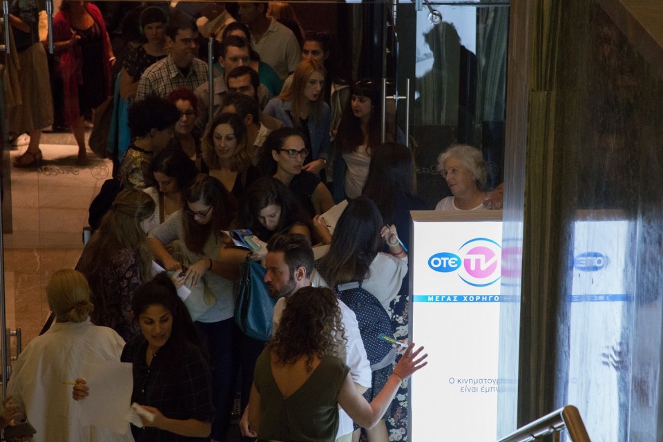 ote-tv-nyxtes-premieras-la-pazza-gioia-1