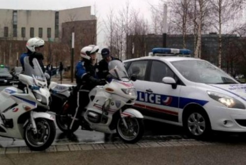 Γαλλία: Αστυνομική φρούρηση στα σχολεία και καθολική απαγόρευση εισόδου γονιών