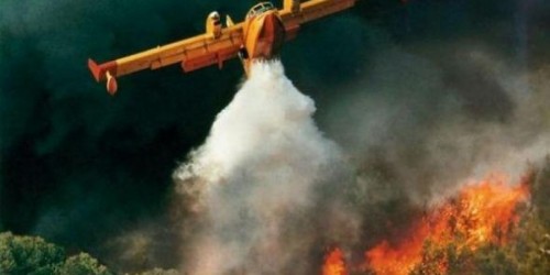 Ισπανία: Έναν πυρομανή αναζητούν οι δυνάμεις ασφαλείας ως υπεύθυνο για την πυρκαγιά στη Βαλένθια