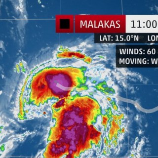 Τυφώνας με το όνομα Malakas απειλεί την Ιαπωνία