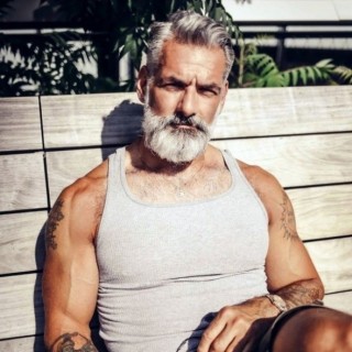 Φυσικά και θα θέλατε να γεράσετε σαν κι αυτούς τους άνδρες…