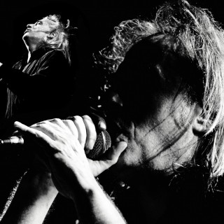 Ο Γιάννης Αγγελάκας Προτιμά Πια Να Είναι Χρήσιμος, Όχι Επικίνδυνος.