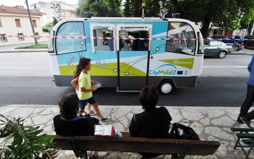 Γαλλία: «Παγκόσμια πρώτη» στη δοκιμή λεωφορείων χωρίς οδηγό