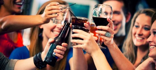 Υπάρχει τρόπος να πίνουν περισσότερο αλκοόλ οι γυναίκες;