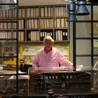 Γιάννης Κίζης: «Η αρχιτεκτονική είναι ισχυρή σαν το δέντρο όταν νιώθεις πως έχει βλαστήσει από τον τόπο της»