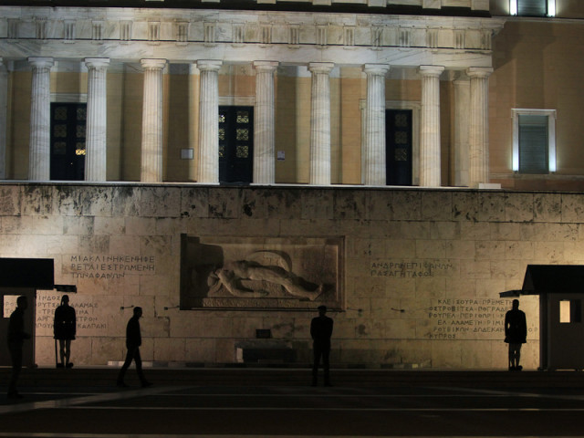 Ο ελληνικός πληθυσμός γερνάει ταχύτερα από τις προβλέψεις σημειώνουν οι ειδικοί