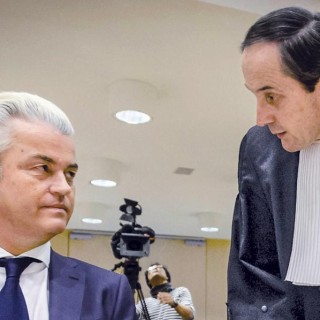 Ολλανδία: Ξεκίνησε η δίκη του ακροδεξιού πολιτικού Βίλντερς για υποκίνηση φυλετικού μίσους