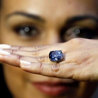 Οι νέοι απορρίπτουν τα διαμάντια