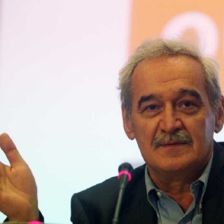 «Λέτε ψέματα για την Ελλάδα, είστε υποκριτές και κερδοσκόποι» λέει ο Χουντής στον Μοσκοβισί