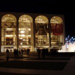 ΗΠΑ: Η Μετροπόλιταν Όπερα της Νέας Υόρκης εκκενώθηκε αφού άγνωστος σκόρπισε στο σκάμμα της ορχήστρας μια μυστηριώδη σκόνη