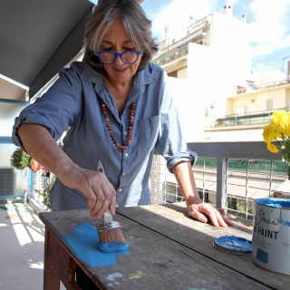 Από το πρώιμο punk στo DIY βάψιμο σπιτιών και επίπλων, μια Annie Sloan δρόμος