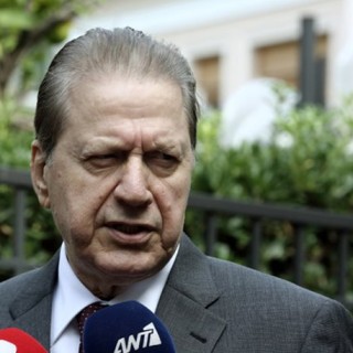 Δεν αποσύρει την υποψηφιότητά του για την προεδρία του ΕΣΡ ο Βύρων Πολύδωρας