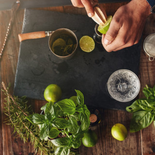 Τέσσερις σεφ εξηγούν γιατί το ουίσκι είναι ο καλύτερος φίλος του φαγητού