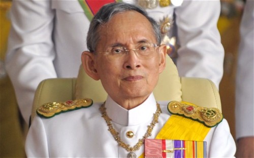 Ταϊλάνδη: Πέθανε σε ηλικία 88 ετών ο βασιλιάς Μπουμιμπόλ