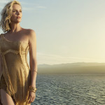 H Charlize Theron στη νέα καμπάνια J’adore του Οίκου Dior