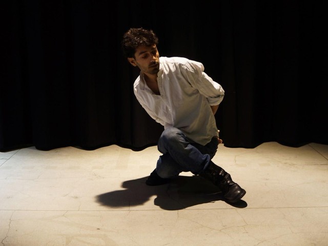 Ο Μιθκάλ Αλζγκάιρ θα χορέψει στην Αθήνα για το θάνατο στην πατρίδα του