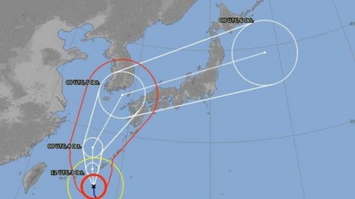 Ιαπωνία: Ο τυφώνας Τσάμπα απειλεί την Οκινάουα, κόκκινος συναγερμός στην περιοχή