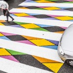 Christo Guelov: Μήπως να κοιτάμε κάτω όταν περνάμε μια διάβαση;